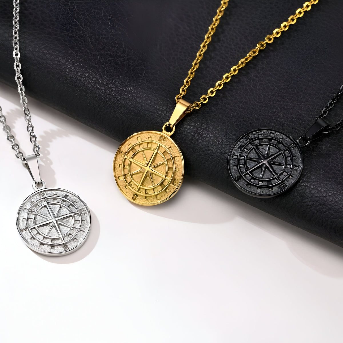 COLLANA MEDAGLIONE GOLDGREYMON